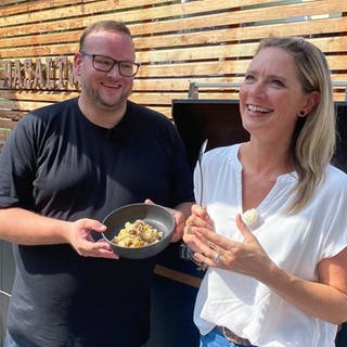 Steffen Blömacher kocht mit Susanne Nett Kappes.