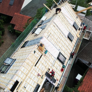 Gleichzeitig Dach sanieren und Photovoltaikanlage anbringen