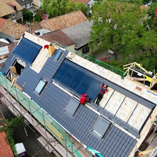 Gleichzeitig Dach sanieren und Photovoltaikanlage anbringen