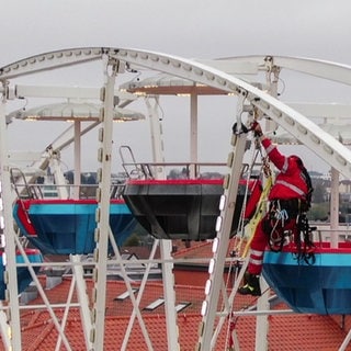 Feuerwehr Pirmasens rettet Fahrgast aus Riesenrad