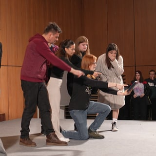 Schüler*innen während dem Theaterstück