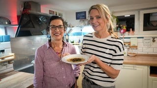 Heimatküche: Connie Hoffmann  und Susanne Nett kochen Grünkernsuppe