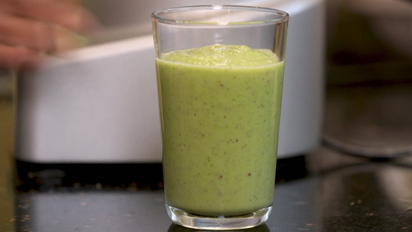 Grüner Wintersmoothie mit Meerrettich