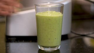 Grüner Wintersmoothie mit Meerrettich