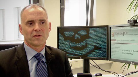 Dr. Jörg Angerer ist Leiter der Landeszentralstelle Cybercrime in Koblenz.