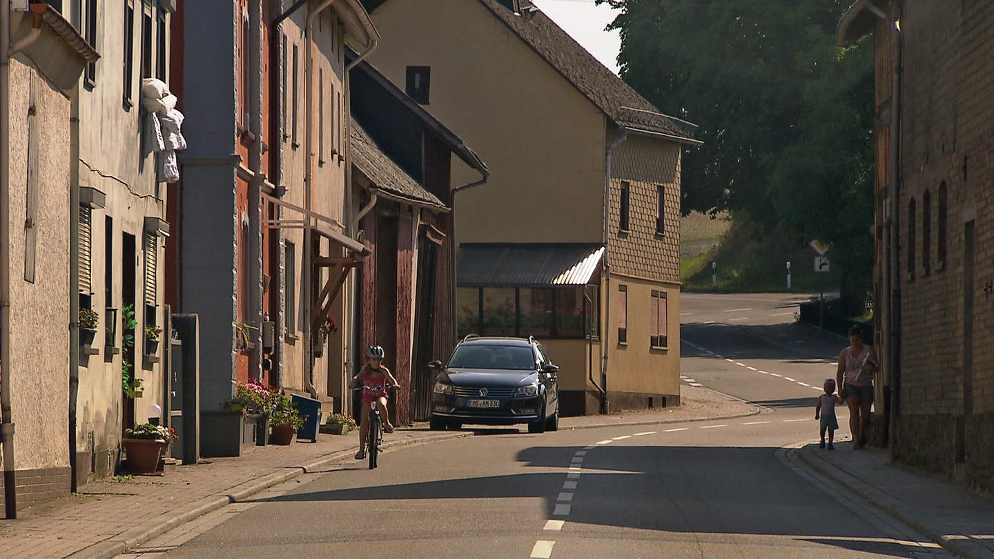 Die Hauptstrasse In Bremberg Landesschau Rheinland Pfalz Swr Fernsehen