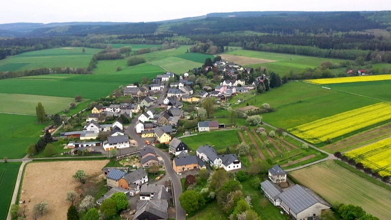 Hierzuland Hellertshausen, Ortsansicht