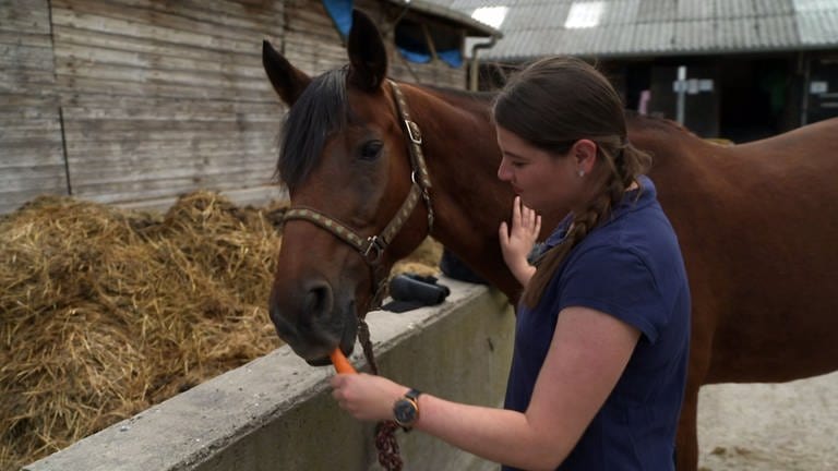 Saskia Teucke mit Pferd