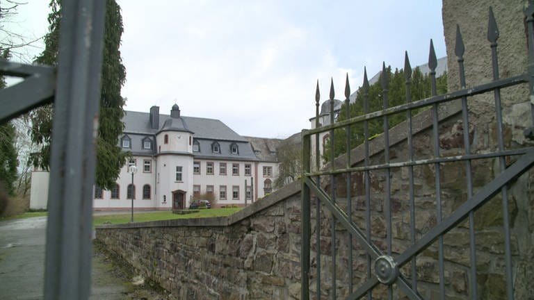 Hierzuland Niederprüm Kloster St. Vincent