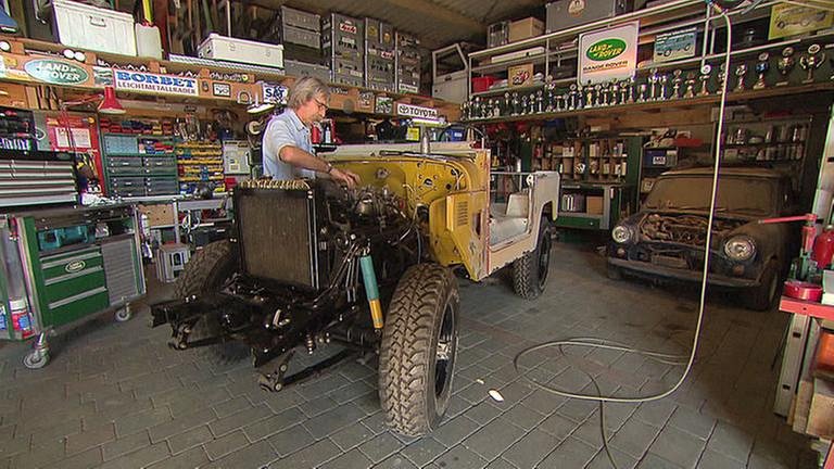 Rainer Terhag restauriert seinen alten Toyota Landcruiser