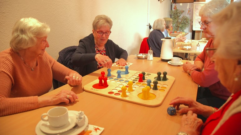 Spielenachmittag im Malteser-Haus