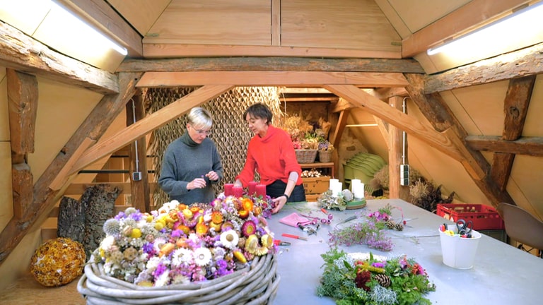 Kirsten Faber und Jasmin Centner im "Werkraum für Blumengestaltung"