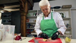 Margit Frey betreibt ein veganes Cafe in Landau