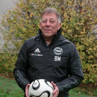 Fußball ist eine der großen Leidenschaften von Bernd Mai.