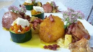 Rezept aus Plein kocht: Schnitzel mit Pfifferling-Kartoffelragout, gefüllten Zucchinikörbchen und Serranopralinen