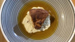 Lebkuchenbrownie mit Trockenobst und Mandarinen-Pannacotta