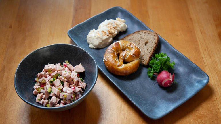 Landfrauenmenü aus Rheinhessen - Rezepte - Lecker aufs Land - SWR Fernsehen