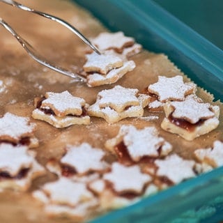 Hildabrötchen oder Spitzbuben (zusammen gebacken)