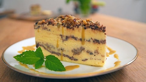 Niederrheinische Grillagetorte mit Walnüssen