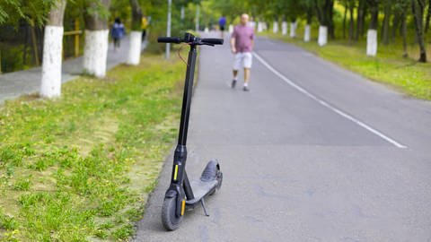 E-Scooter können tatsächlich einen Beitrag zu mehr Nachhaltigkeit im Straßenverkehr leisten, wenn sie richtig eingesetzt werden. 