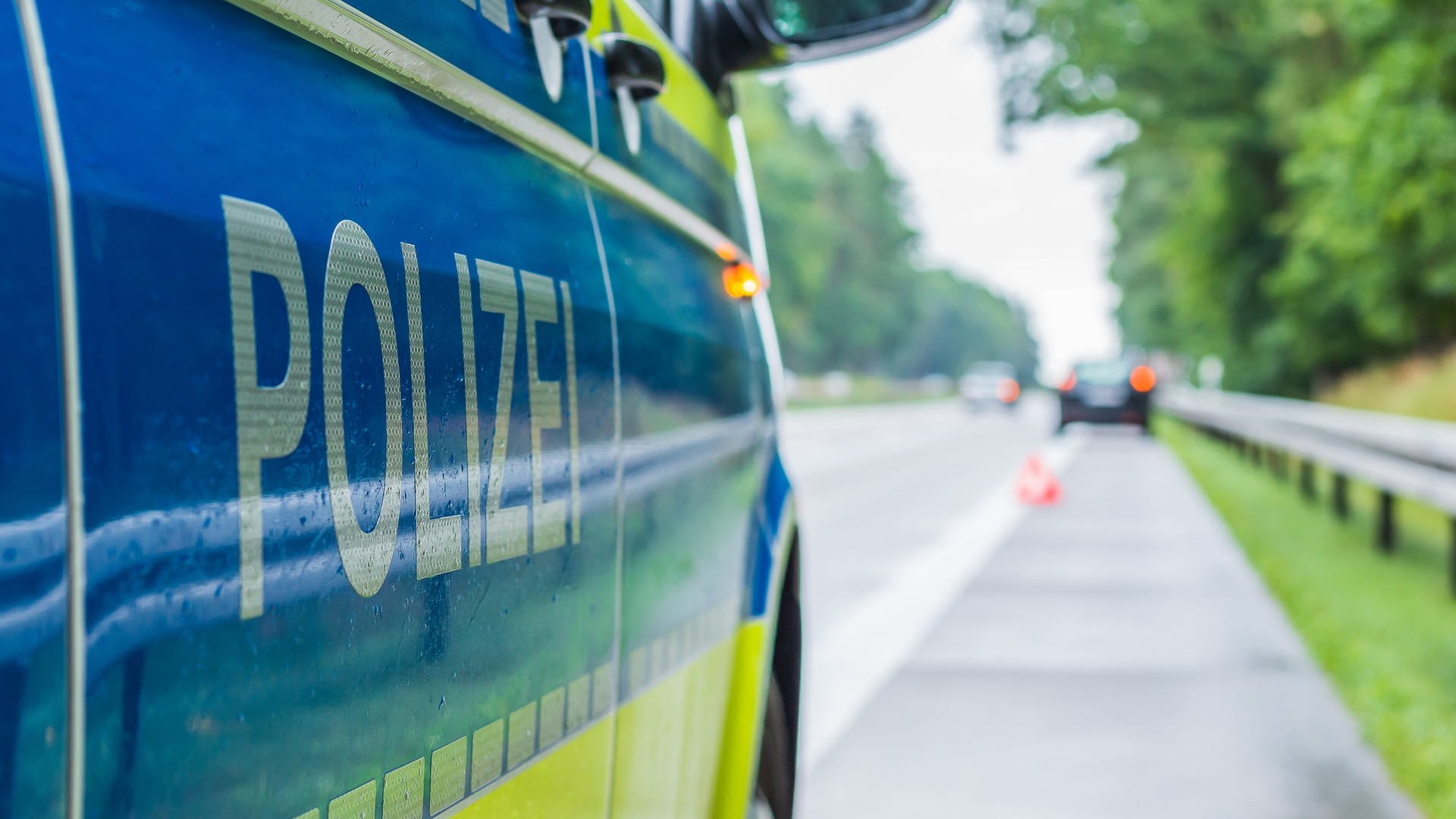 Unfall auf der A5 bei Bruchsal: Zwei Personen schwer, eine leicht verletzt