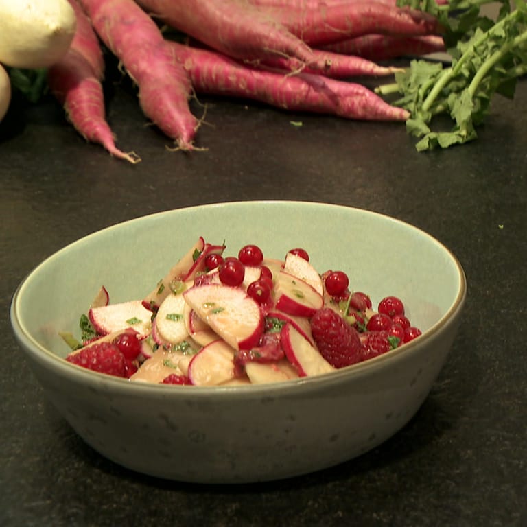 Rezept: Bunter Rettichsalat mit Himbeeren - Marktcheck - TV